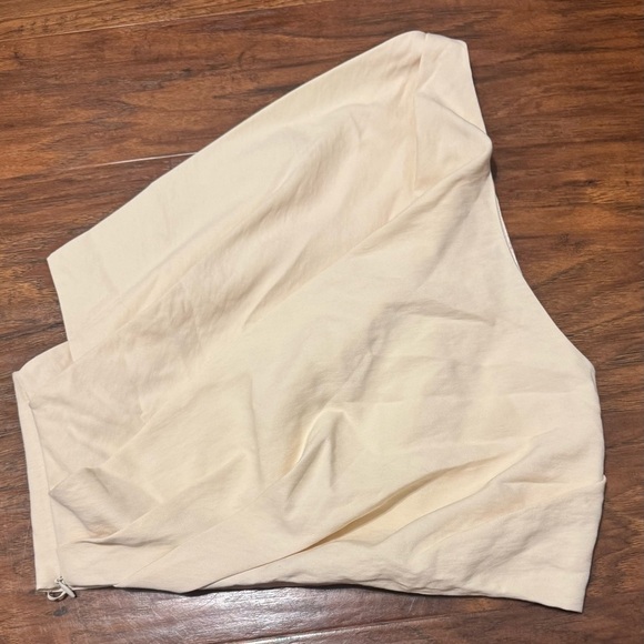 The Sei Tops - The Sei Asymmetrical Pleat Top Cream One Shoulder NWT Size 6 Designer Blouse